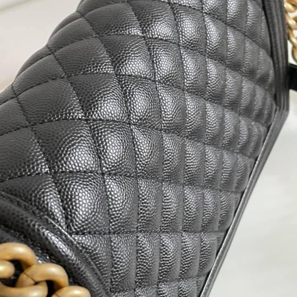 $6500 Chanel Boy Old Medium - Picture 14 of 16